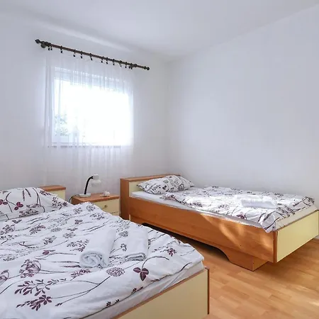 Apartment Ante