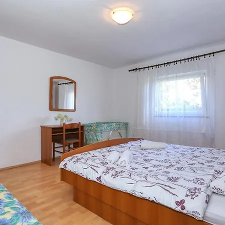 Apartment Ante *