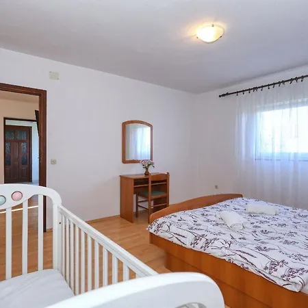 Ante Apartment