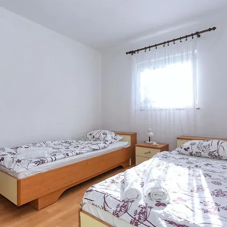 Ante Apartment