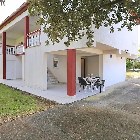 Apartment Ante