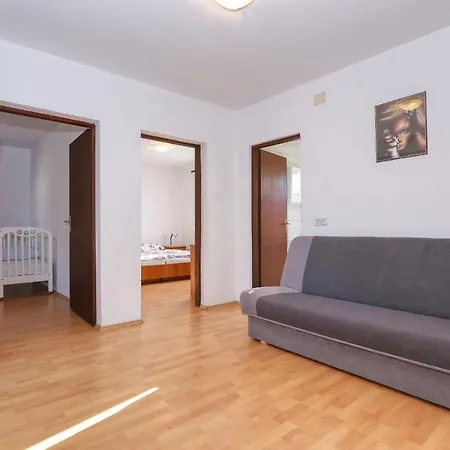 Ante Apartment