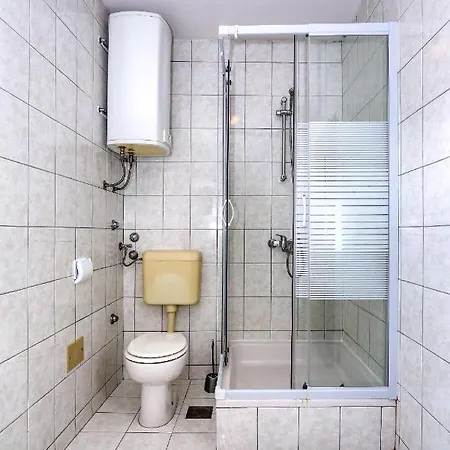 Ante Apartment